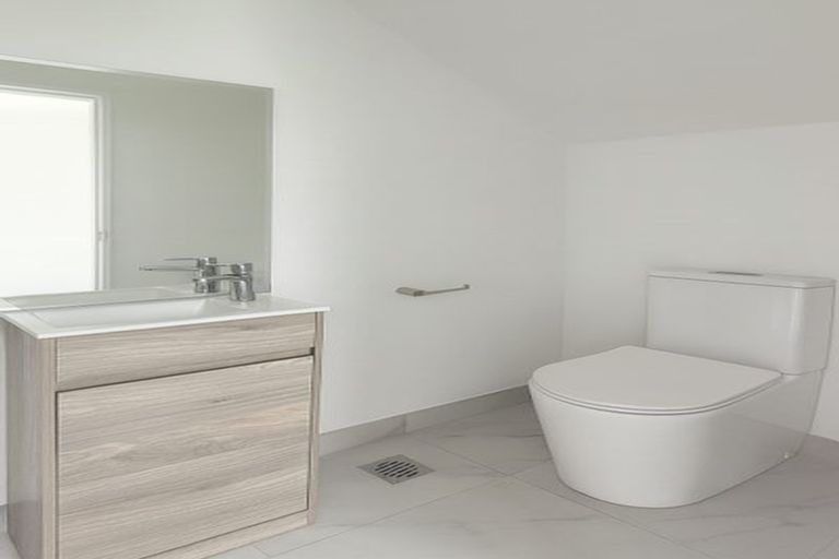 Photo of property in 6/5 Paine Place, Mangere, Auckland, 2022