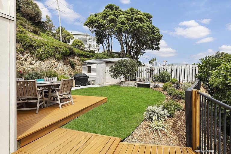 Photo of property in 47 Nevay Road, Miramar, Wellington, 6022