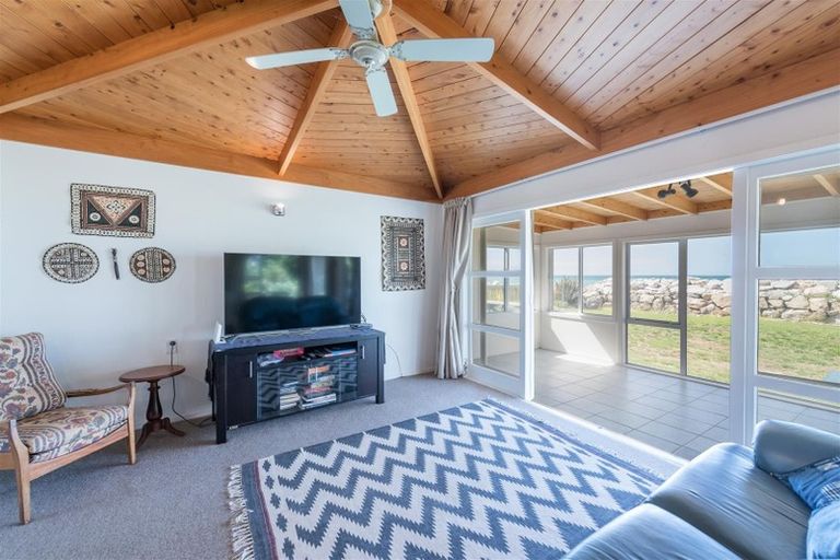 Photo of property in 118 Stafford Drive, Ruby Bay, Mapua, 7005