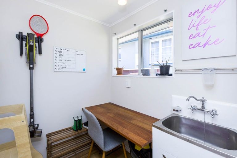 Photo of property in 67 Kamahi Street, Stokes Valley, Lower Hutt, 5019