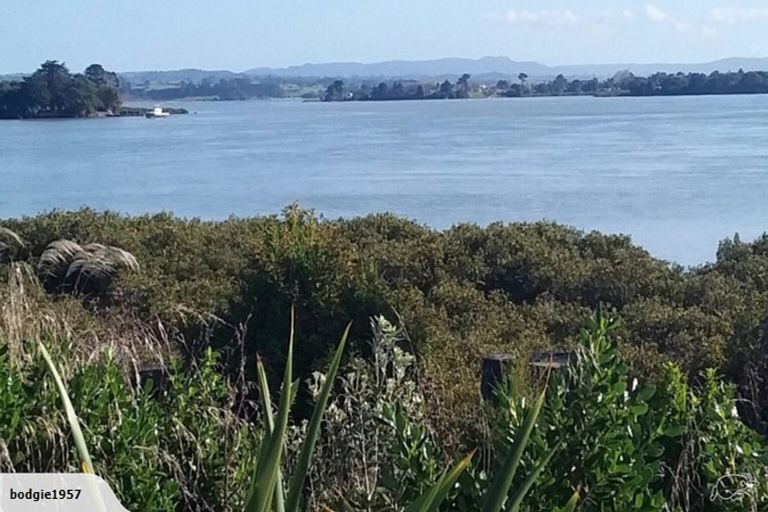 Photo of property in 59 Tahuna Minhinnick Drive, Glenbrook, 2681