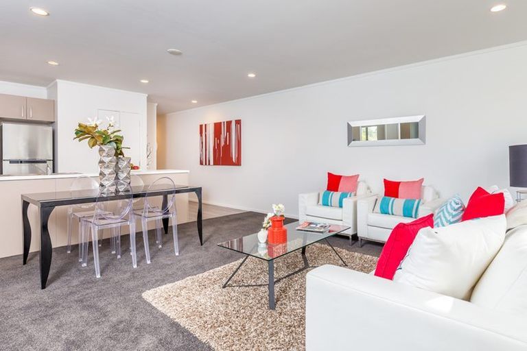 Photo of property in 325/26 Morningside Drive, Morningside, Auckland, 1025