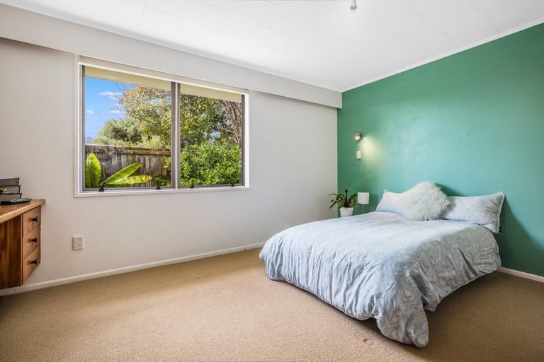 Photo of property in 309 Te Moana Road, Waikanae, 5036