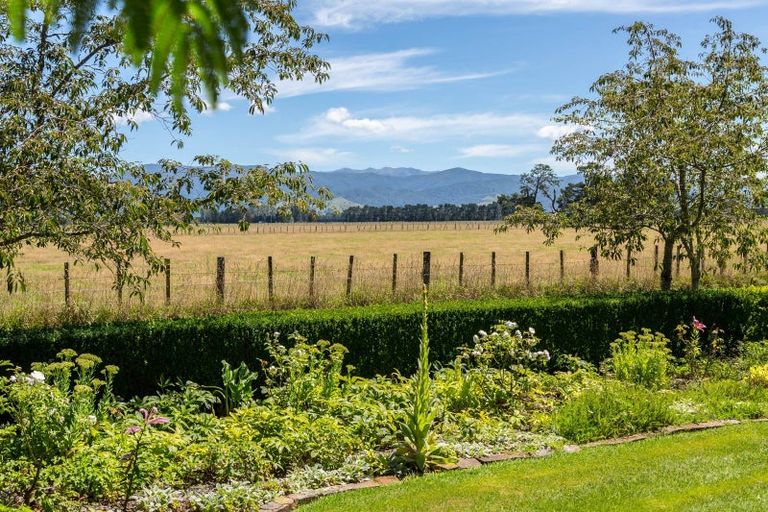 Photo of property in 80 Battersea Road, Morison Bush, Greytown, 5794