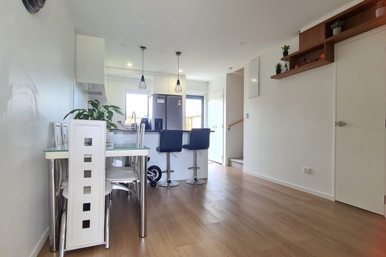 Photo of property in 39a Soaring Bird Drive, Takanini, 2112