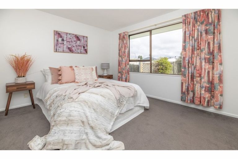 Photo of property in 2/79 Ottawa Road, Wainoni, Christchurch, 8061