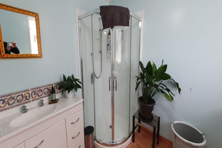 Photo of property in 2/50 Buckley Road, Southgate, Wellington, 6023