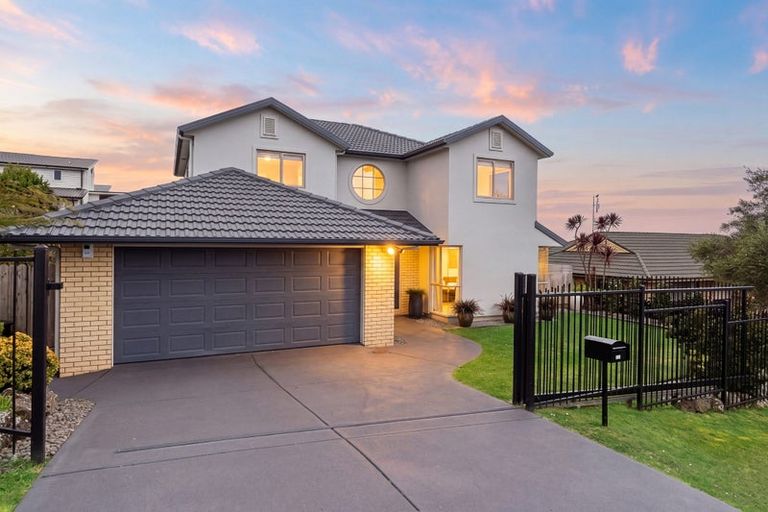 Photo of property in 123 Grovenor Drive, Orewa, 0931