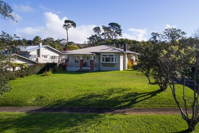 Photo of property in 49 Maungakiekie Avenue, Greenlane, Auckland, 1051