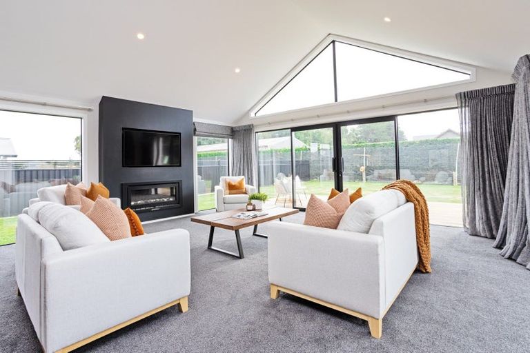 Photo of property in 23 Lumsden Drive, Waikiwi, Invercargill, 9810