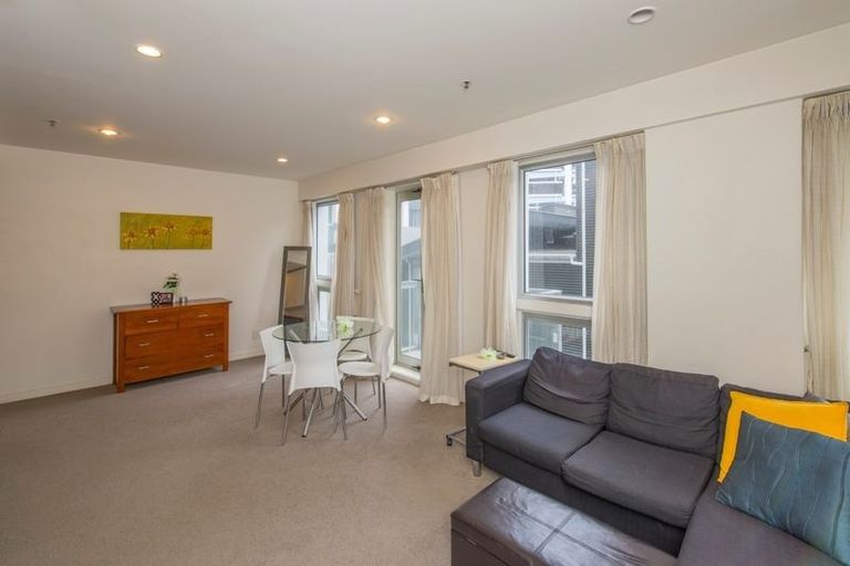 Photo of property in Terrace Heights Apartments, 5f/163 The Terrace, Wellington Central, Wellington, 6011