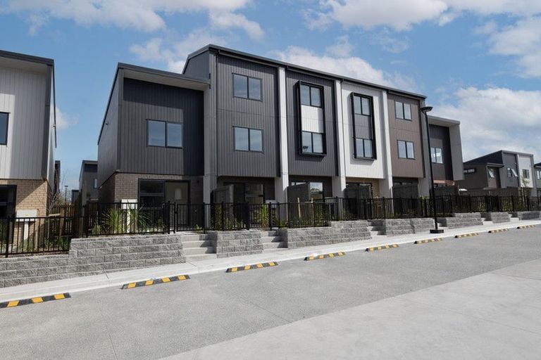 Photo of property in 6/25 Jabuka Street, Glen Eden, Auckland, 0602