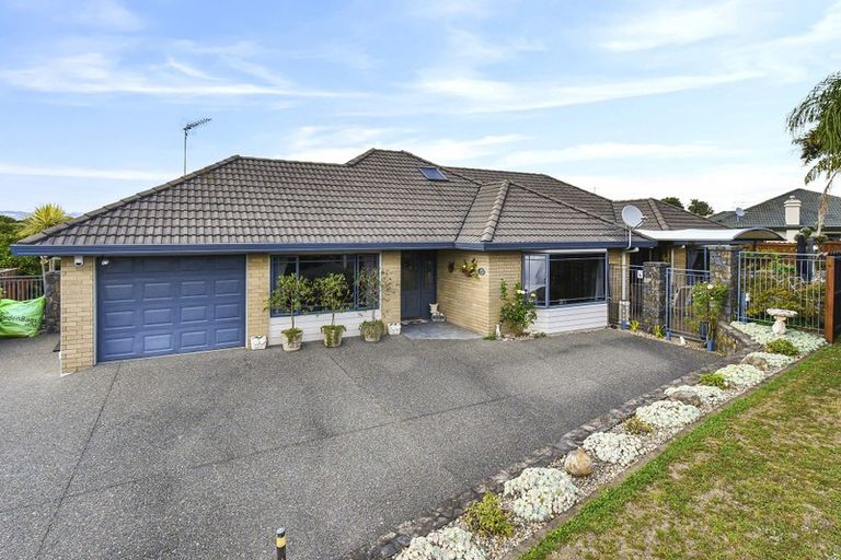 Photo of property in 113 Rushgreen Avenue, Pahurehure, Papakura, 2113
