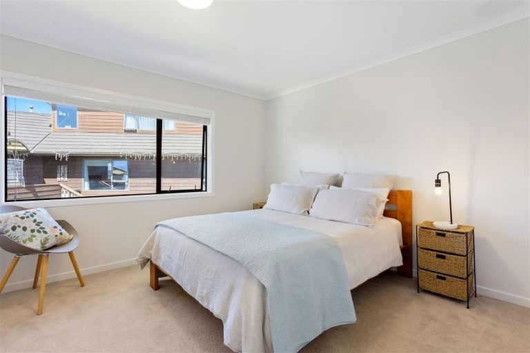 Photo of property in 21a Alexander Street, Cockle Bay, Auckland, 2014