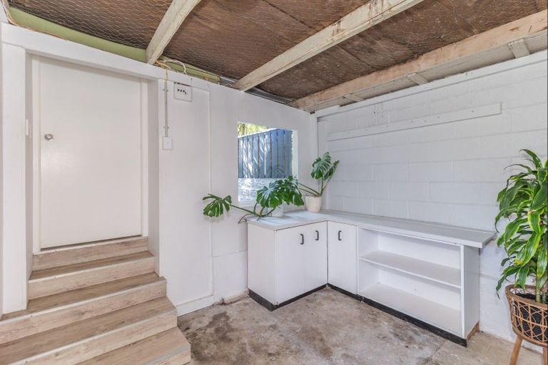 Photo of property in 35 Chester Street, Levin, 5510