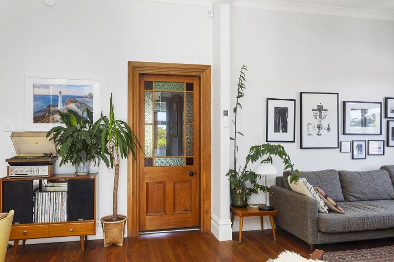 Photo of property in 8 Veronica Street, Brooklyn, Wellington, 6021