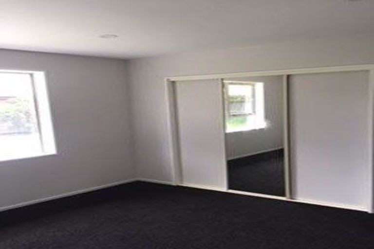 Photo of property in 21 Monterey Place, Parklands, Christchurch, 8083