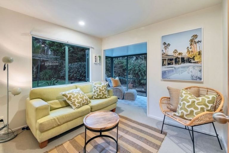 Photo of property in 12 Waipuia Place, Greenhithe, Auckland, 0632