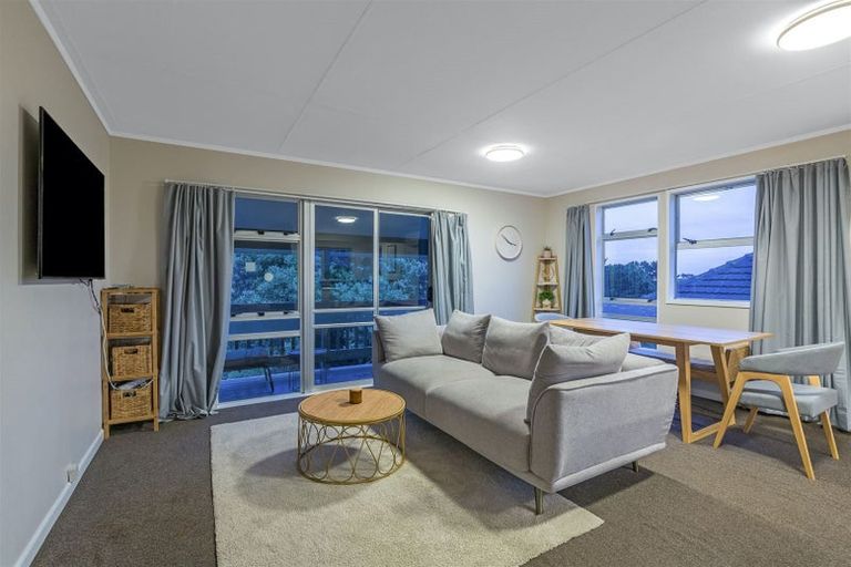 Photo of property in 66 Sievers Grove, Cannons Creek, Porirua, 5024