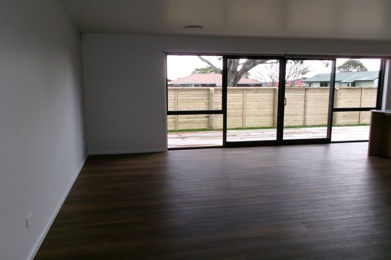 Photo of property in 93a Sandspit Road, Waiuku, 2123