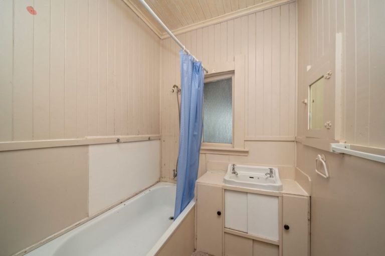 Photo of property in 60 Parihaka Road, Pungarehu, Opunake, 4685