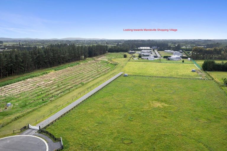 Photo of property in 14 Beal Place, Swannanoa, Kaiapoi, 7692