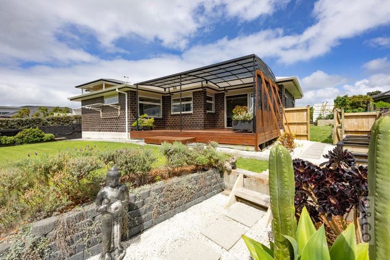 Photo of property in 96 Pohutukawa Parade, Riverhead, 0820