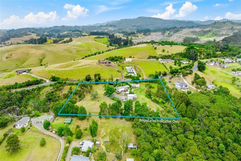 Photo of property in 45 Bethells Road, Waitakere, Henderson, 0782