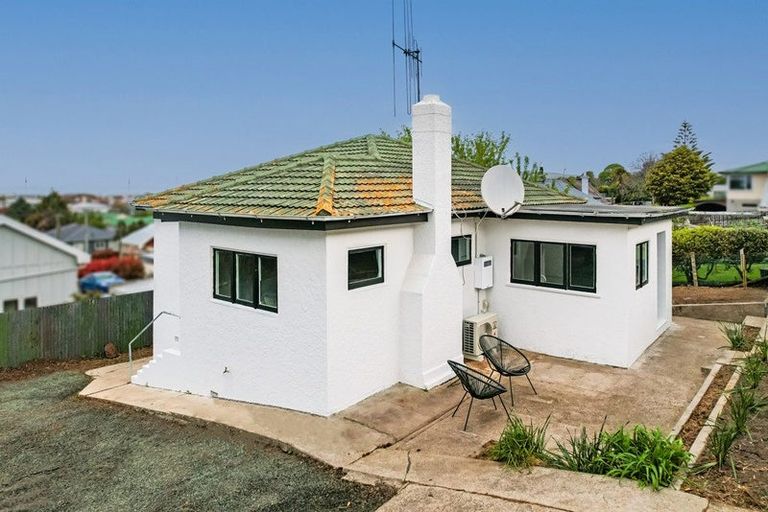 Photo of property in 16a Clyde Street, Oamaru North, Oamaru, 9400