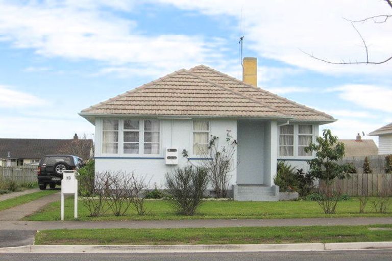 Photo of property in 15 Kenney Crescent, Fairfield, Hamilton, 3214