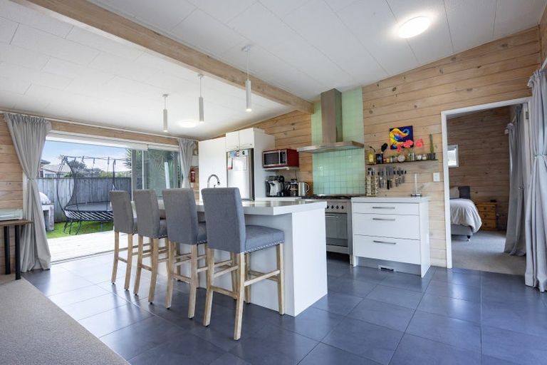 Photo of property in 40 Omana Avenue, Shelly Beach, Helensville, 0874