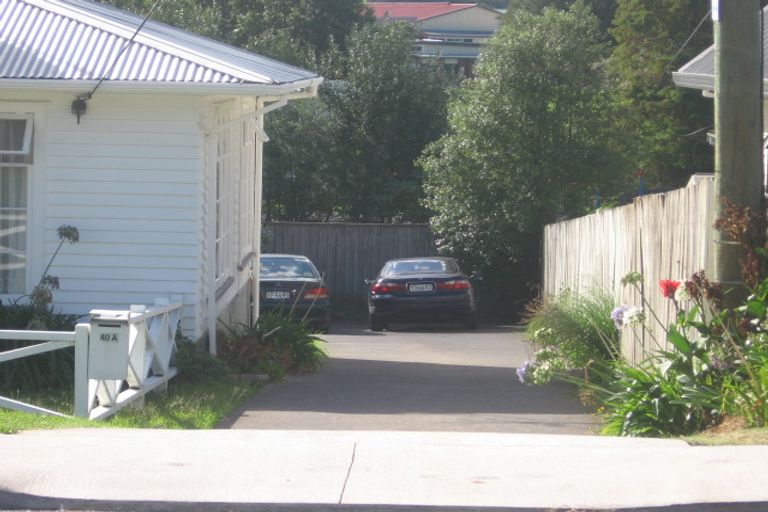 Photo of property in 2/40 College Road, Northcote, Auckland, 0627