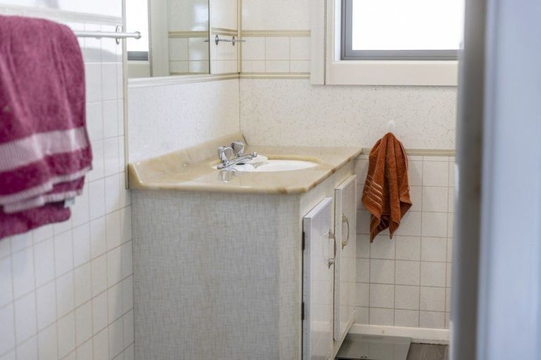 Photo of property in 84 District Road, Green Island, Dunedin, 9018