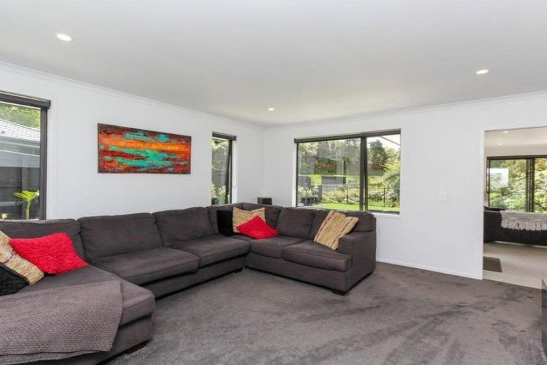 Photo of property in 18 Rotokare Crescent, Whalers Gate, New Plymouth, 4310