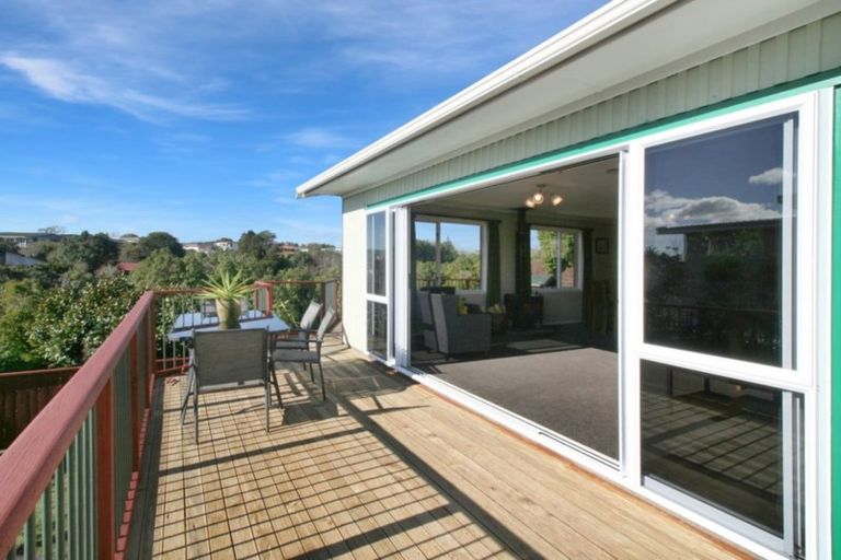 Photo of property in 3b Montana Place, Merrilands, New Plymouth, 4312