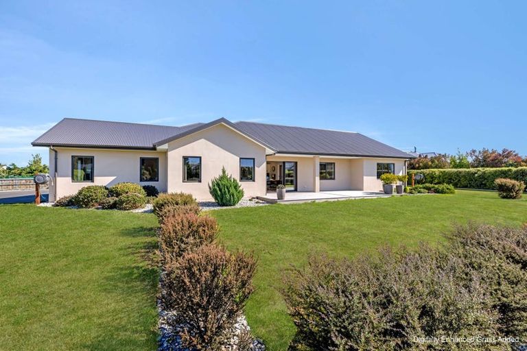 Photo of property in 11 Paradise Way, Amberley, 7410