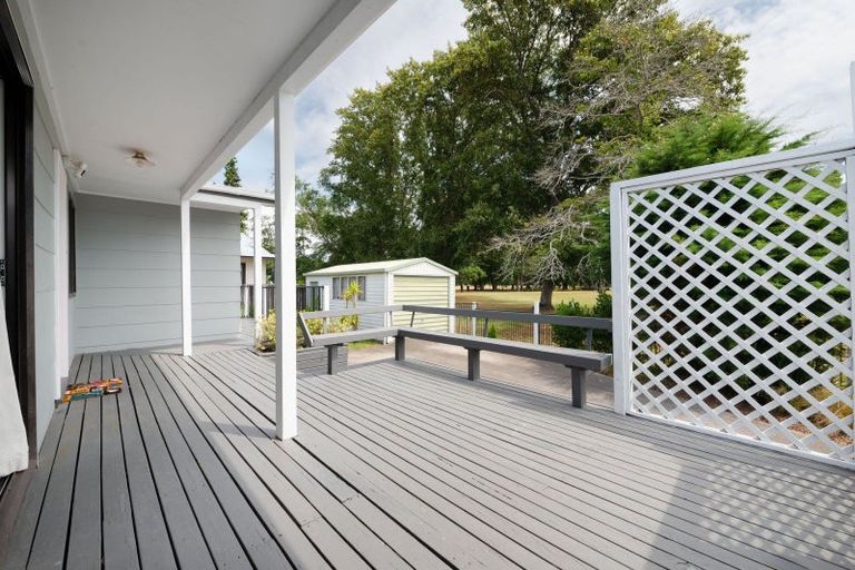 Photo of property in 393 Kahikatea Drive, Dinsdale, Hamilton, 3204