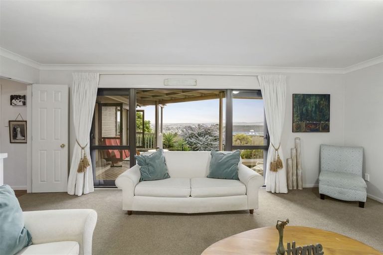 Photo of property in 12 Margan Place, Red Hill, Papakura, 2110