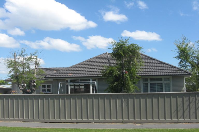 Photo of property in 3/221 Harewood Road, Bishopdale, Christchurch, 8053