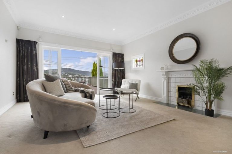 Photo of property in 19 Bidwill Street, Mount Cook, Wellington, 6021