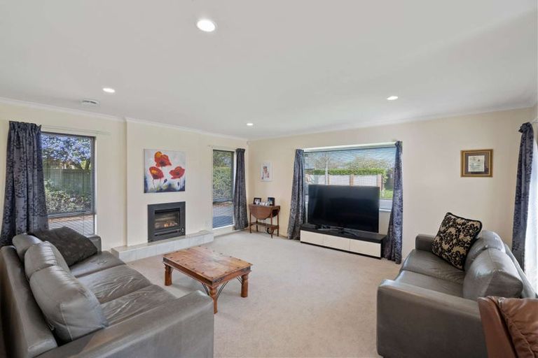 Photo of property in 4 Sentinel Place, Halswell, Christchurch, 8025