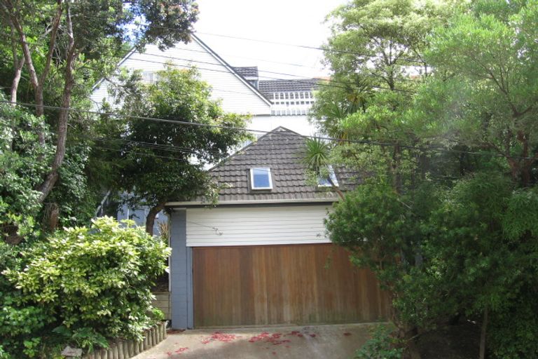 Photo of property in 38 Ngaio Road, Kelburn, Wellington, 6012