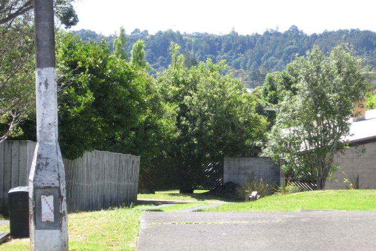 Photo of property in 33 Mayall Avenue, Beach Haven, Auckland, 0626