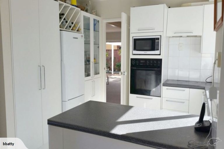 Photo of property in 2/7a Corunna Road, Milford, Auckland, 0620