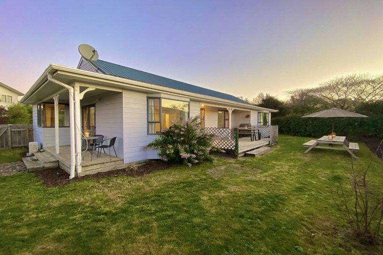 Photo of property in 12 Rintoul Place, Brightwater, 7022