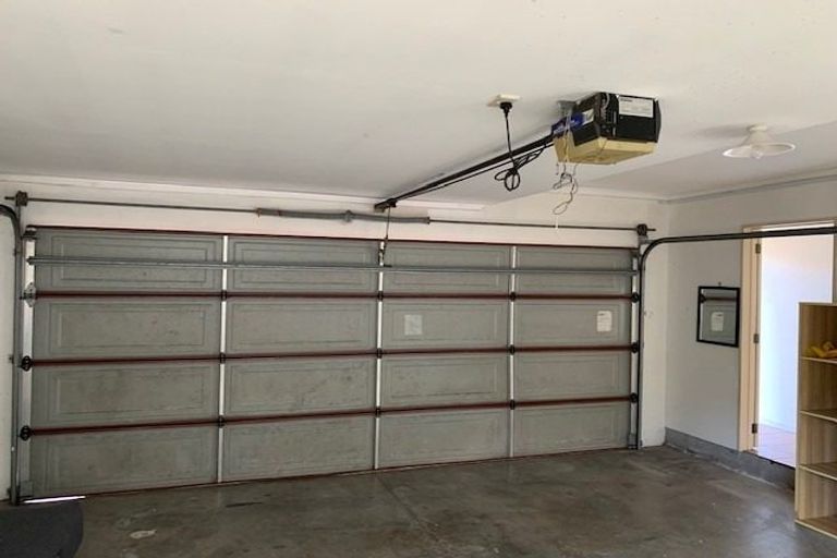 Photo of property in 1/18 Peach Road, Glenfield, Auckland, 0629