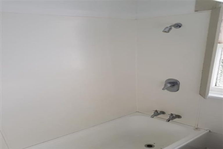 Photo of property in 35 Richmond Street, Fitzroy, New Plymouth, 4312