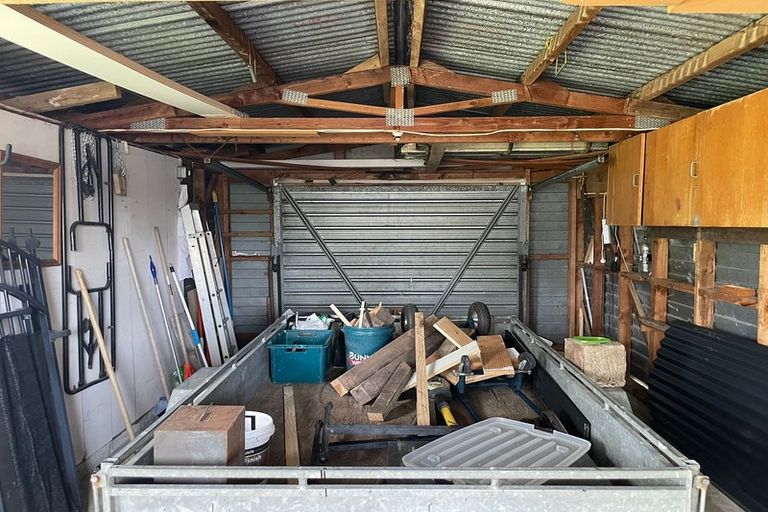 Photo of property in 8 Tatariki Street, Rosehill, Papakura, 2113