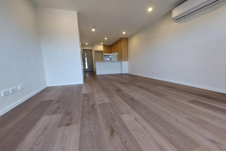 Photo of property in 7/474 West Coast Road, Glen Eden, Auckland, 0602