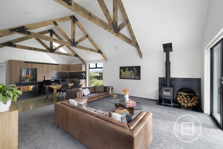 Photo of property in 52 Cunninghams Drive, Jacks Point, Queenstown, 9371